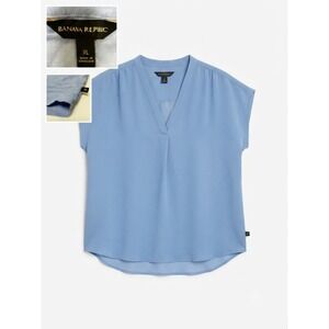 Banana Republic Womens XL Light Blue V-Neck Cap Sleeve‎ Pleat Front Blouse Top